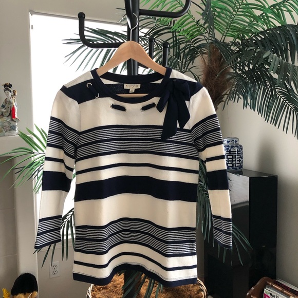 Maison Jules Tops - Pretty & Chic maison Jules top with bow